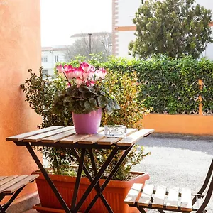 https://ciaccio-house-near-airport.it-romehotels.com