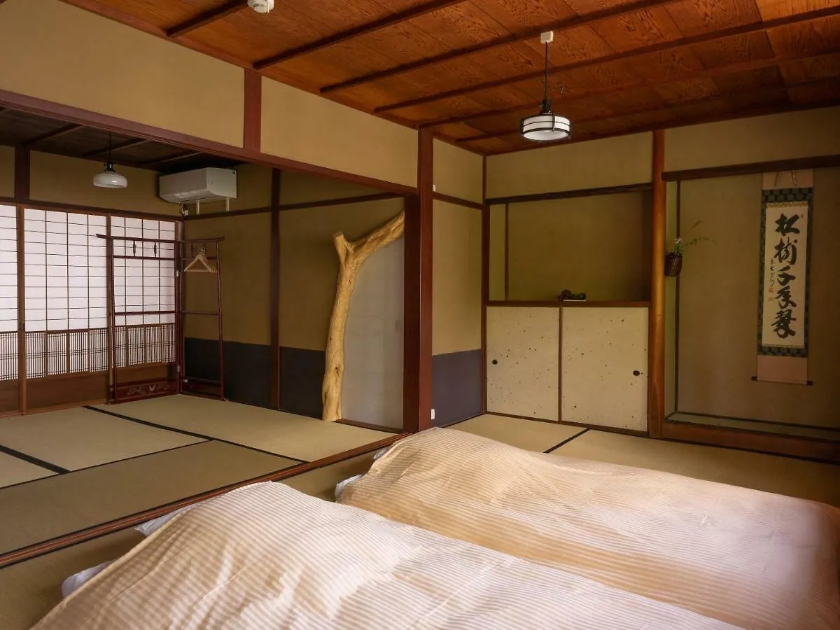 Kyoto Machiya Cottage Karigane 0*,
